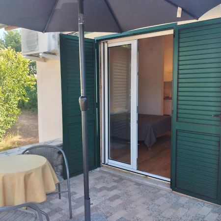 Apartmani Luni Премантура Екстериор снимка