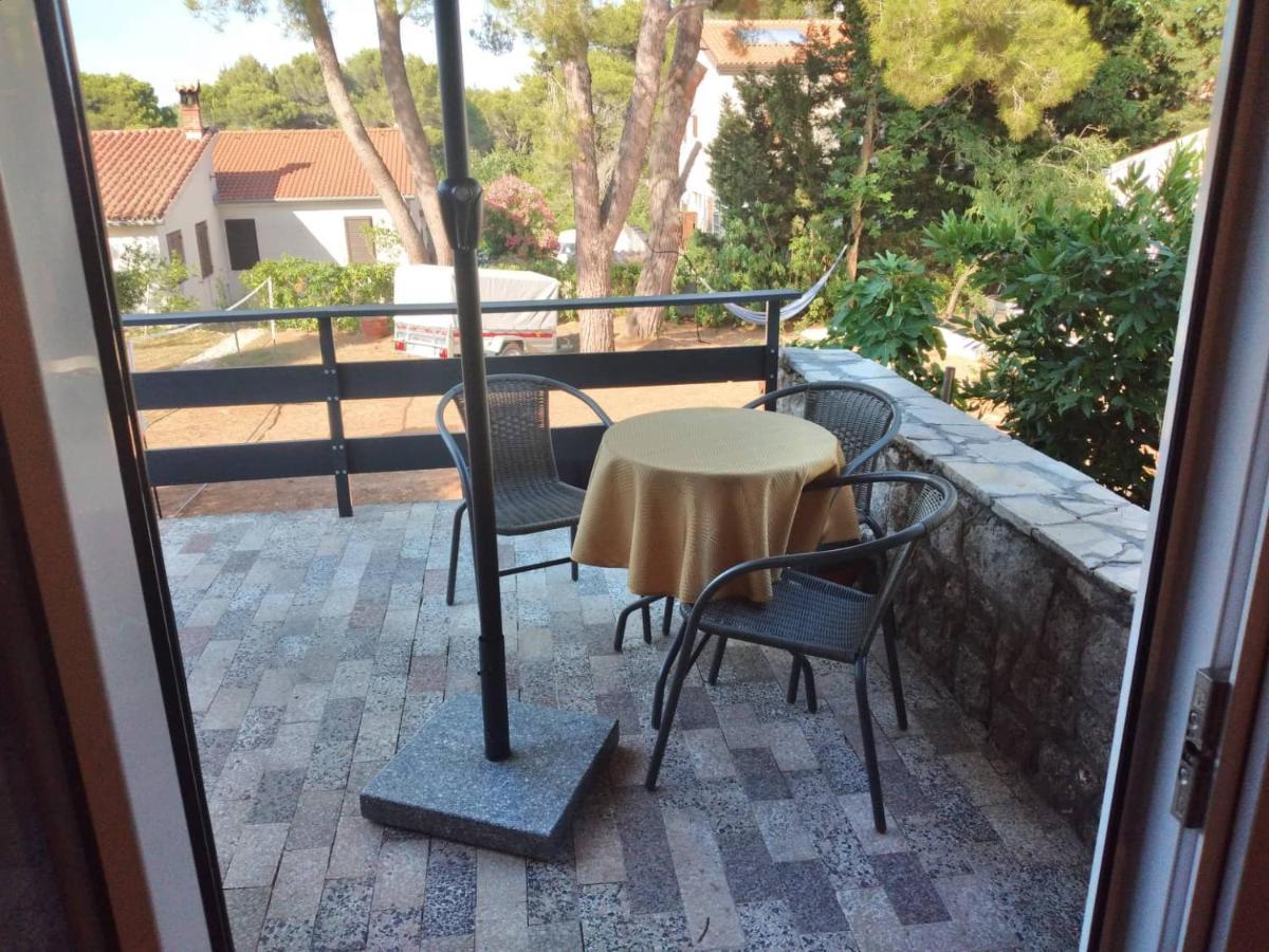 Apartmani Luni Премантура Екстериор снимка