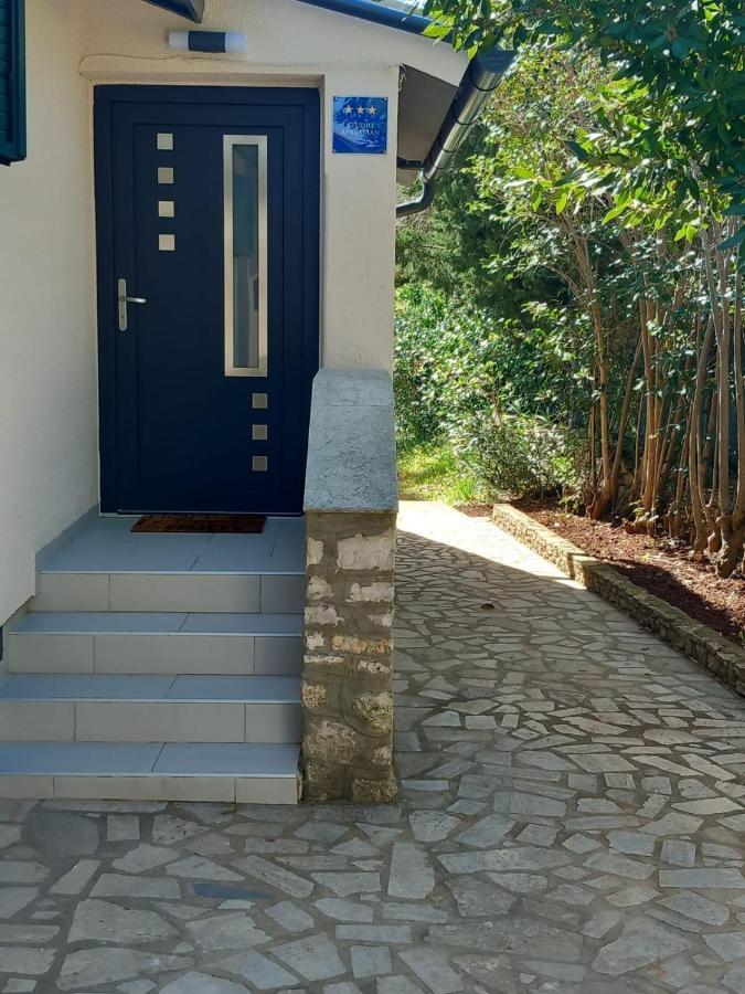 Apartmani Luni Премантура Екстериор снимка